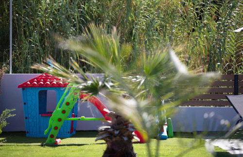 Sunnyside Villas, Just Steps to the Beach & Restaurants, By ThinkVilla - Photo 31