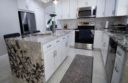 Lakefront and Pool 4bed Orlando House Near Downtown 20 minutes from Attractions - Foto 14