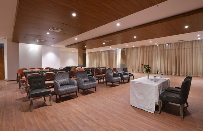 Clubhouse Hotel Morbi - Foto 21