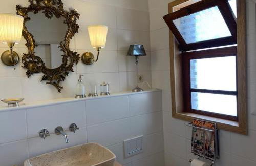 Cottage da Minha Terra 1890 près d'un lac - Foto 17