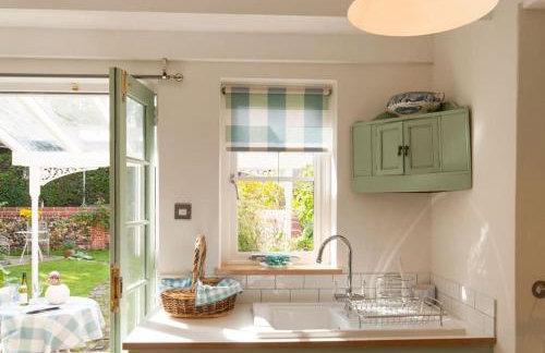 Romney, a cosy Victorian cottage in a picturesque Suffolk village - Foto 3