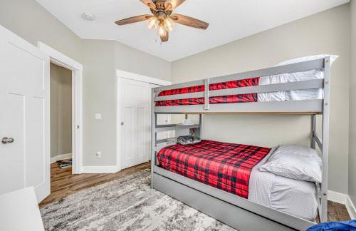 Bright & Spacious Modern Home, Mountain Views, Walk to Downtown - Foto 23