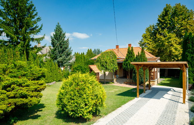 3 bedroom House in Balatonfenyves with garden and terrace - Photo 1