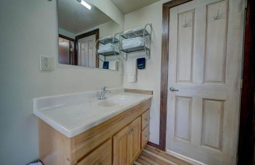 2nd story 1 bed apt #3 with kitchenette and a sweeping view of Birch Bay - Foto 19