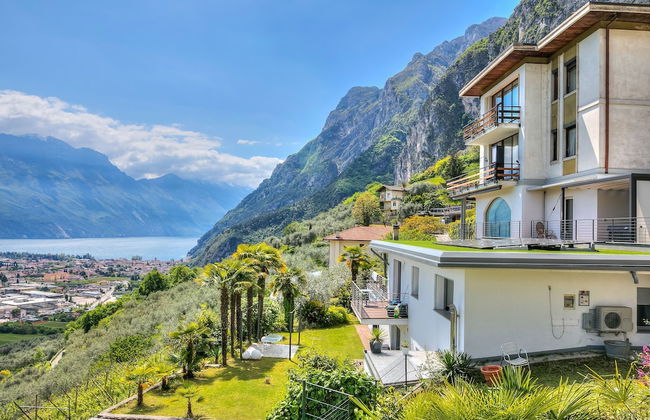 Sunrise On The Garda Lake - Photo 22