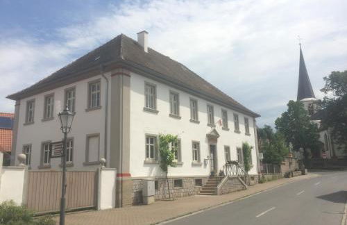 Ferienwohnungen im SCHUL & RATHHAUS Obervolkach - Foto 9