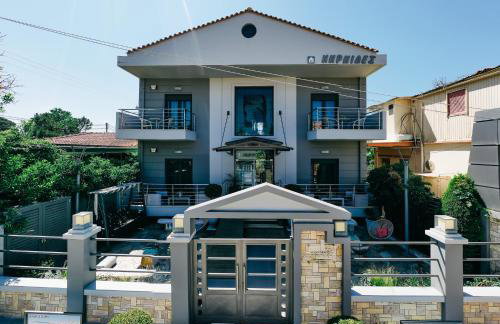 Niriides Apartments - Foto 1