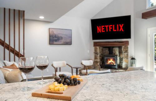 Cozy A-Frame Retreat - Hot Tub, Forest Views - Photo 17