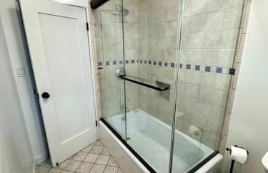 Prime West Los Angeles 4 Bedroom 2 Bathroom House - Foto 31