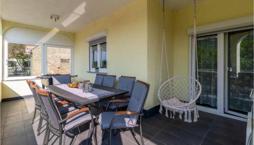 3 Bedroom Beautiful Apartment In Susanj - Photo 2
