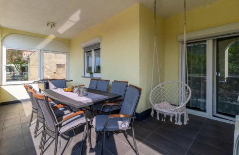 3 Bedroom Beautiful Apartment In Susanj - Photo 2