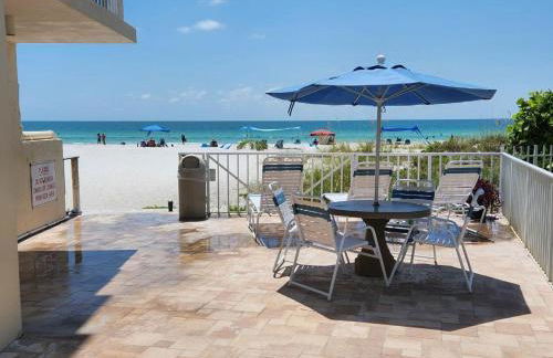 Holiday Villas II ON THE BEACH w/Intercoastal View - Foto 25