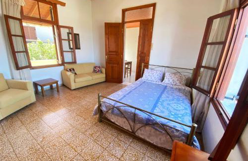 Dusk Apartments with Stunning Mountain View - Foto 11