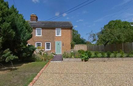 Fully Refurbished 3 bed Victorian Cottage in Tolleshunt D'Arcy - Foto 2
