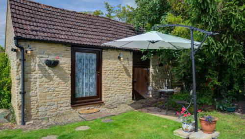 Peaceful Getaway - Free Parking, Short Drive to Stamford - Foto 3, Garden, Garden view