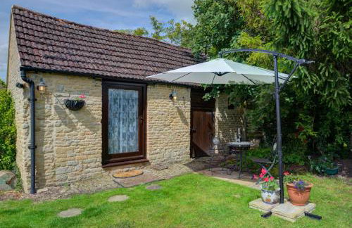 Peaceful Getaway - Free Parking, Short Drive to Stamford - Foto 3