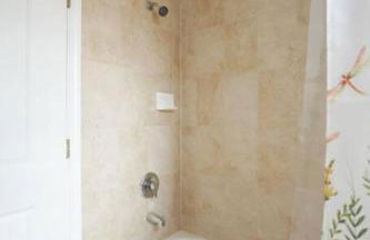 Newark Liberty Brick House - Private Bedroom 1 - Foto 16