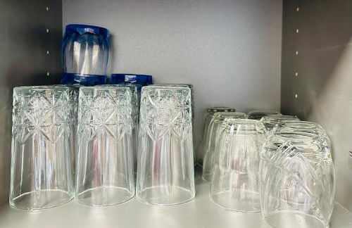 The NICE - 3 rooms, 3air cond, 3TV, 3fans, 2 wc, WIfi everywhere 5min aeroport, train, beach, 1min tram, 15 min centre, port, parking possible - Foto 25