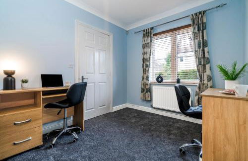 Progressive House 5 Bedrooms Inc Study with Sofabed, Garden, Smart TV in Every Bedroom FREE Parking - Foto 7