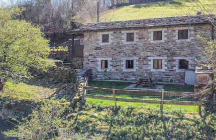 Cabaña La Gurueba, frente rio y cascada - Foto 20