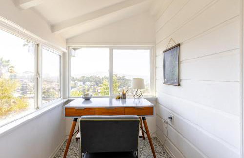 Serene & beautiful bohemian hilltop retreat - Foto 8