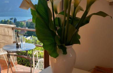 Lake and Guzzi view - Holiday Home - Foto 5