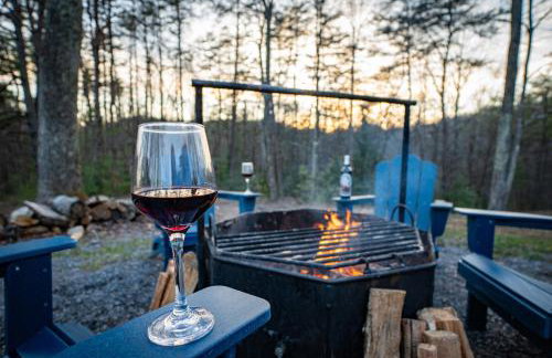 Wooded Circle - Barrel sauna, hot tub, fire pit - Foto 4