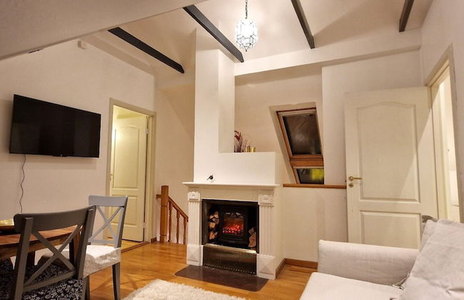 TyzenXL Luxury Vilnius Apartment - Photo 25