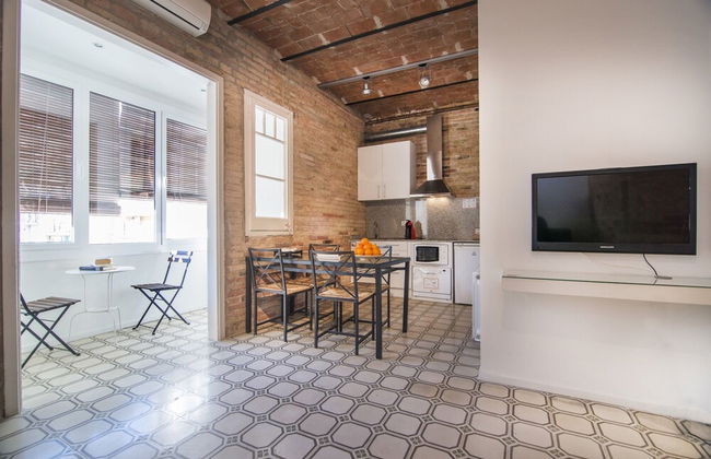 Happy People Gaudi Sant Pau - Foto 59