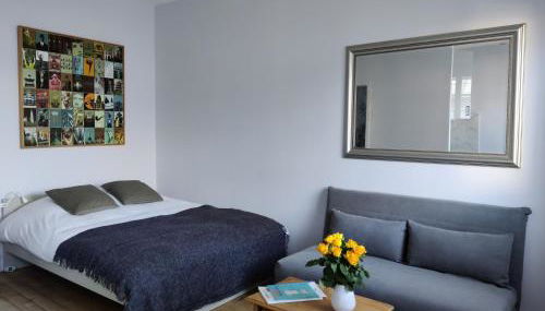 Terrasse 25m - Flat Cosy & Calme - 5 min Gare & Vinci - Photo 3