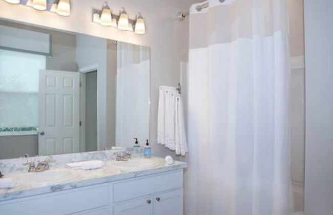 Florida Retreat Home w Fast-wifi Patio King Bed - Foto 27