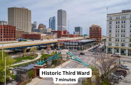 4 Bedroom 3 Story Townhouse with Free Parking - Foto 26