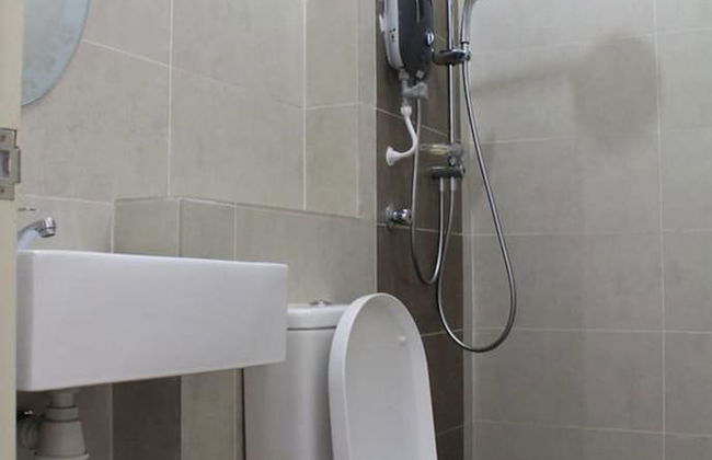 NY Cyber Apartment - Photo 17