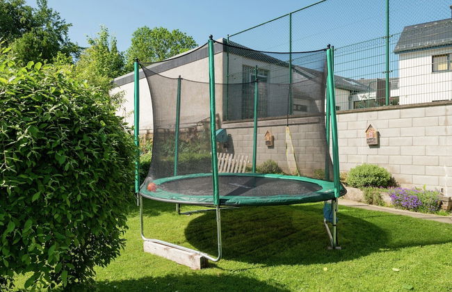 Spacious Holiday Home With Large Garden - Foto 32