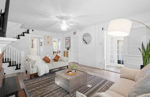 5BR 3BA Family Retreat 2 Blocks from Beach - Foto 34