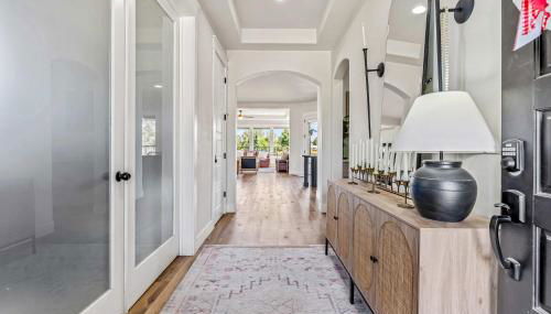 Modern 5BR Retreat with Hot Tub Cold Plunge & Park - Foto 5