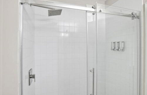 City Center Apartment, Free Parking and Great Views - Foto 8