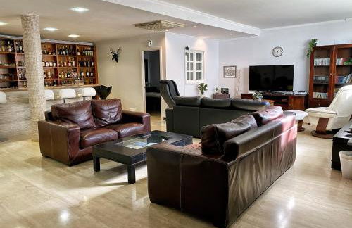 Luxury 5 star Villa Violetta with amazing sea view, jacuzzi and heated pool - Foto 12