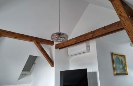 Exclusives Loft, Klimaanlage, Parkplatz, Netflix & Disney, DominosPizza, Wallbox - Foto 9