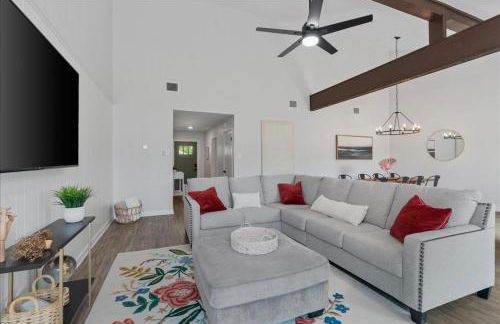 Creekview Cottage- Events, Hot Tub, Gameroom - Foto 3