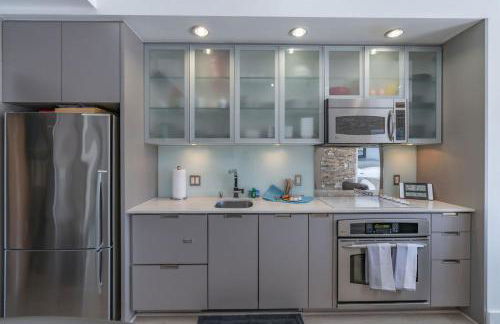 Skyline Escape in the Heart of Downtown - Foto 13