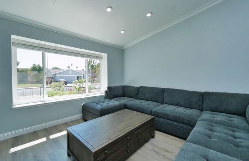 Renovated 5 Bd 3 Ba AC Private Deck Lawn - Foto 61