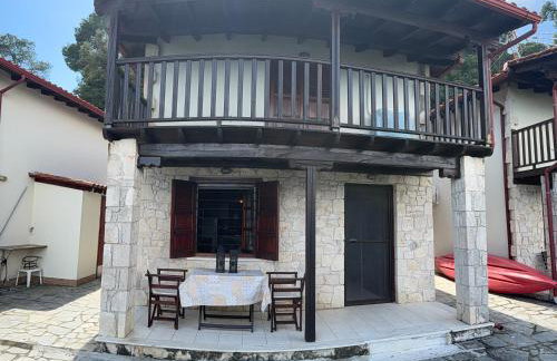 Wooden Harmony - Photo 1