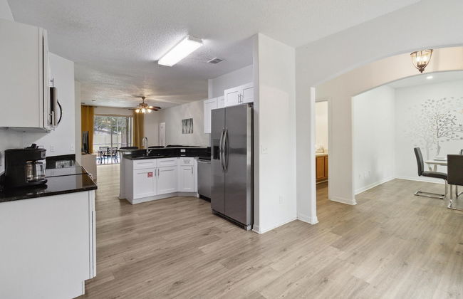 5/4 Pool Home Located in Sunset Ridge Community! - Foto 6