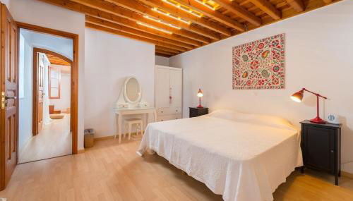 Villa Lindos - Photo 5, wardrobe