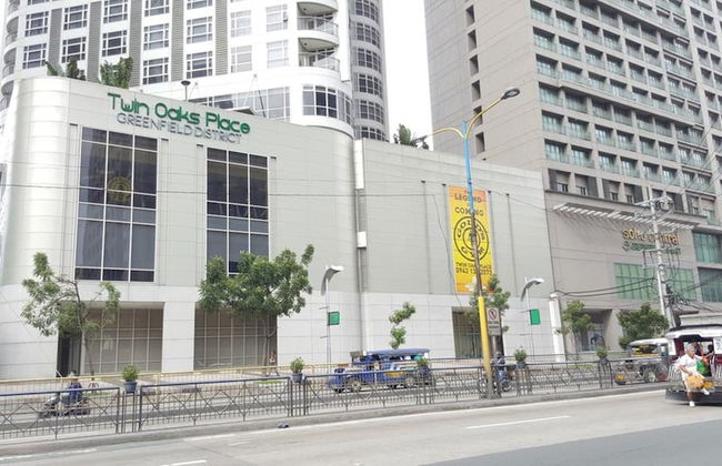 Twin Oaks Place Units - Photo 31