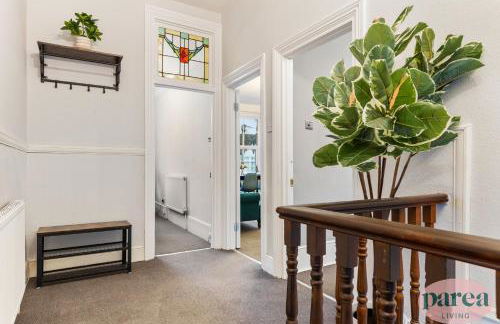 Parea Living - Leytonstone, 2-Bedroom Serviced Apartment, Free Parking, Remote Working - Foto 24