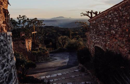 Unique historical home, middle of the village, bath & patio - Foto 61