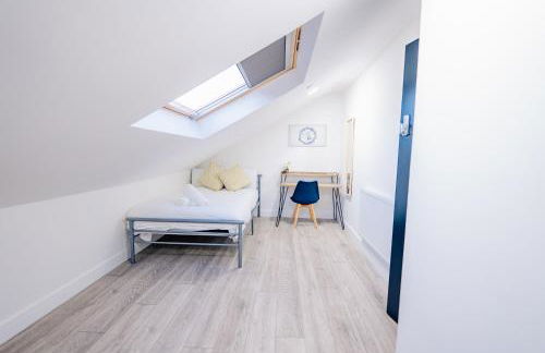 10BR 4Bath Home, Stag Do, Contractors, Big Group - Foto 20