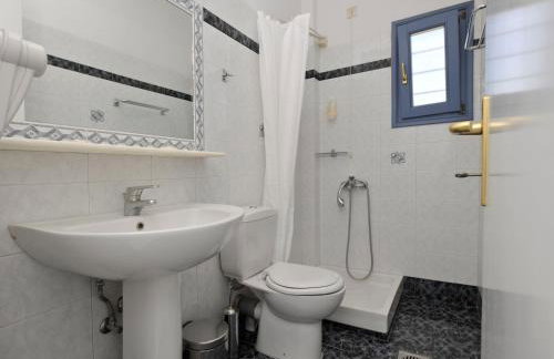 Nissiotiko Studios & Apartments - Photo 38